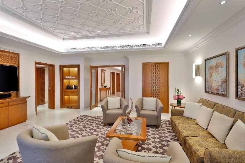 Президентский Люкс, Al Bustan Palace, A Ritzcarlton