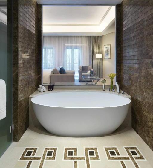 Полулюкс с Балконом, Al Bustan Palace, A Ritzcarlton