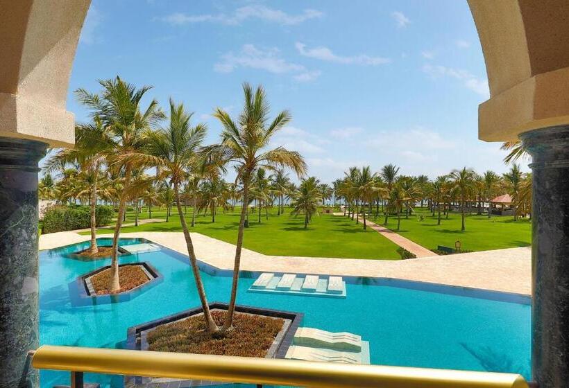 Номер Deluxe Вид на Бассейн, Al Bustan Palace, A Ritzcarlton