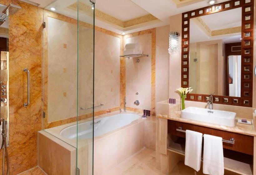 Президентский Люкс, Al Bustan Palace, A Ritzcarlton