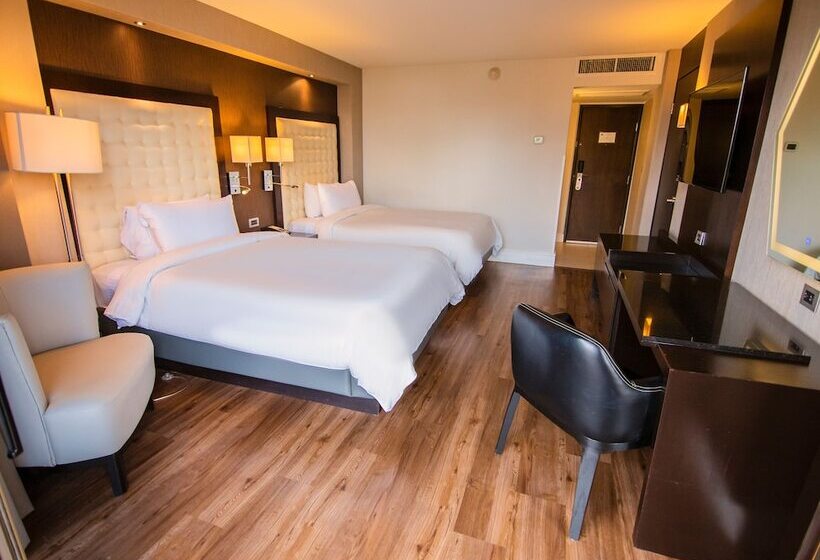 デラックスルーム, Lucerna Tijuana