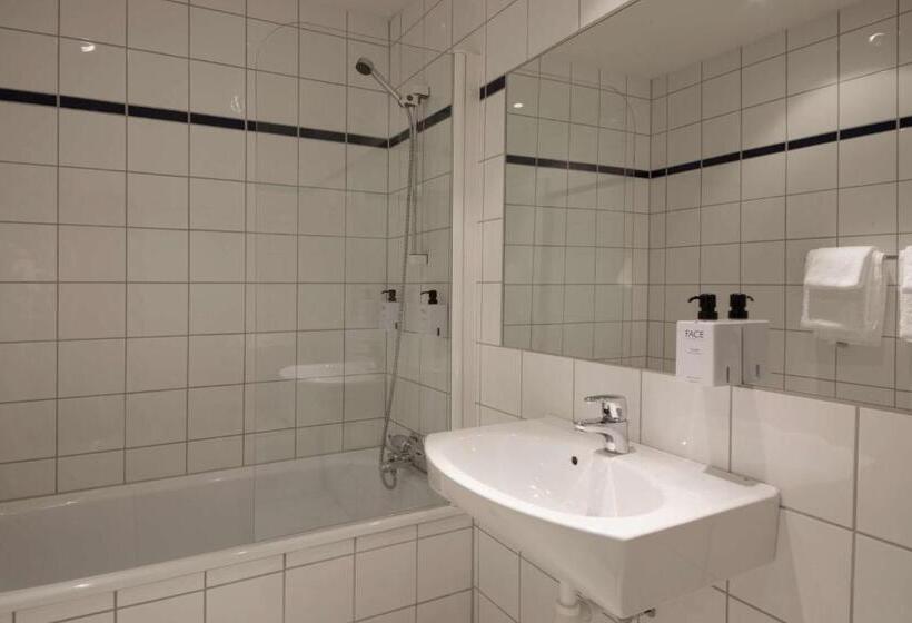 Семейный Номер, Scandic Victoria