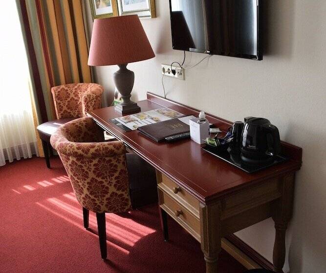 Номер Комфорт, Golden Tulip West Ende