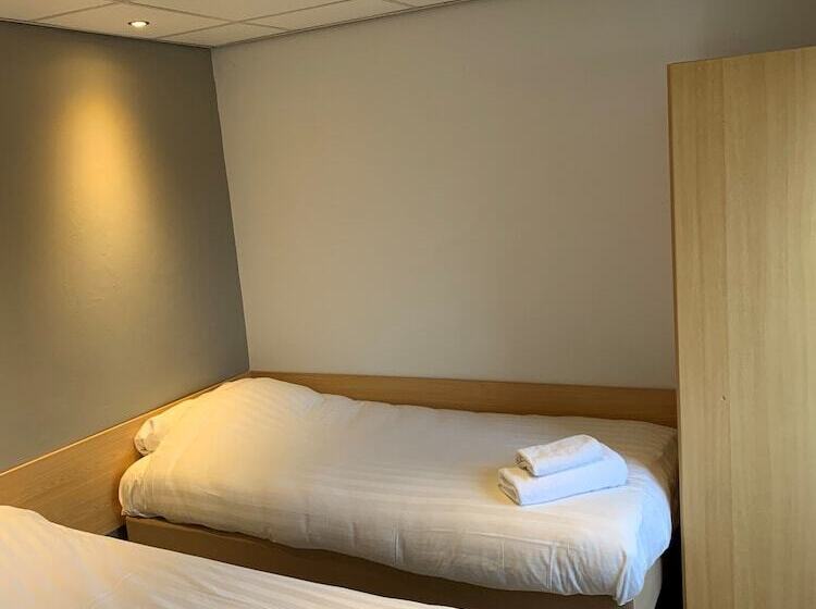 Четырехместный Номер Стандарт, City Hotel Bergen Op Zoom