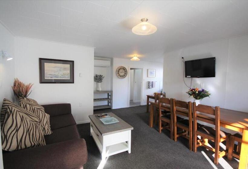 Семейные Апартаменты 3 Спальни, Beach Lodge Motels