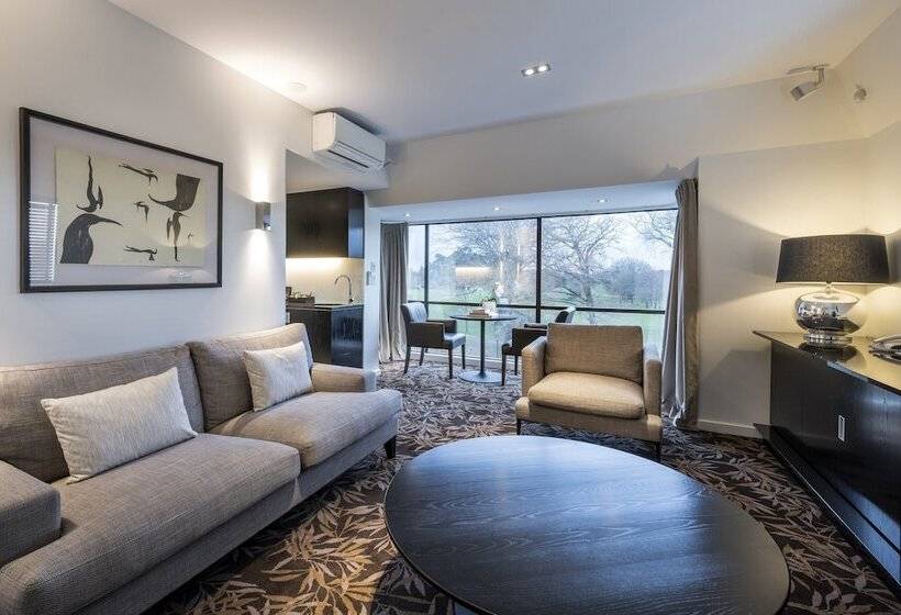 スイート, The George