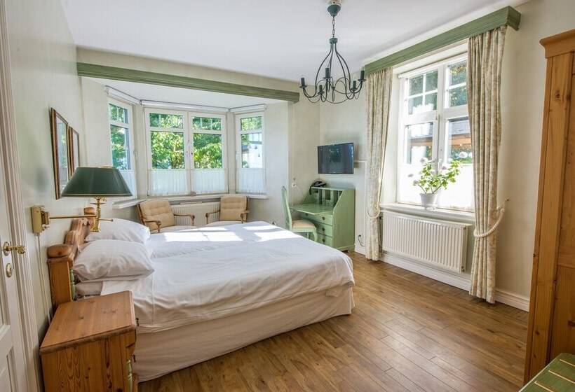اتاق استاندارد, Rusthållargården