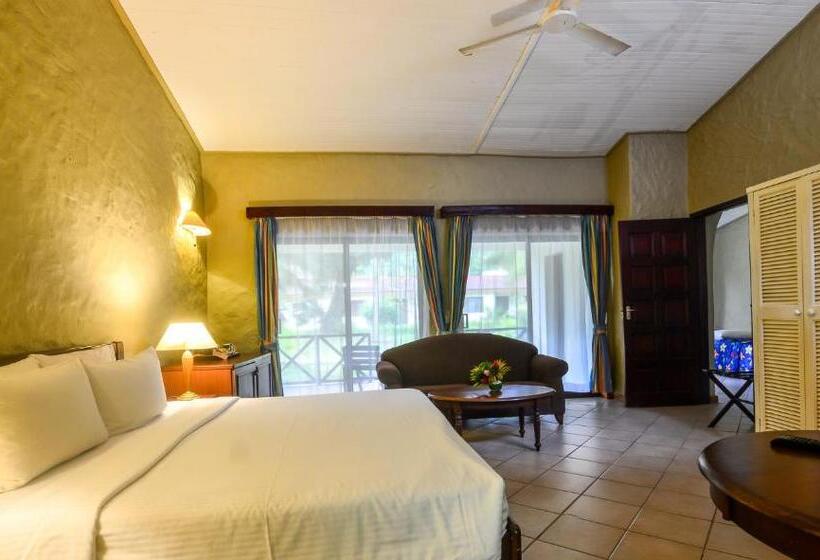 اتاق لوکس خانوادگی, Berjaya Praslin Resort