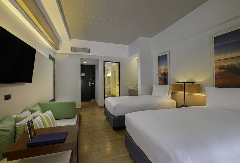 디럭스 룸, Doubletree By Hilton Phuket Banthai Resort