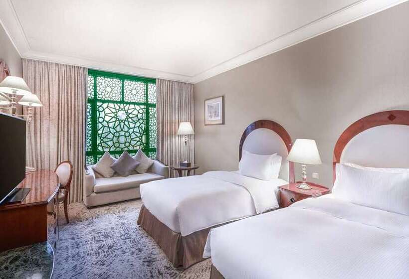 풀장 전망 디럭스 룸, Doubletree By Hilton Phuket Banthai Resort