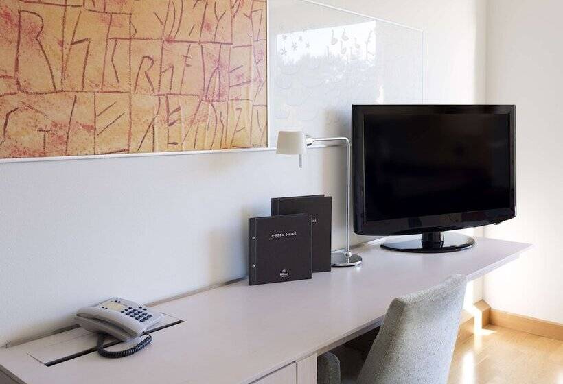 Номер Стандарт Двуспальная Кровать, Hilton Helsinki Kalastajatorppa