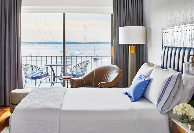 带2个双人床的标准工作室, Annapolis Waterfront Hotel, Autograph Collection