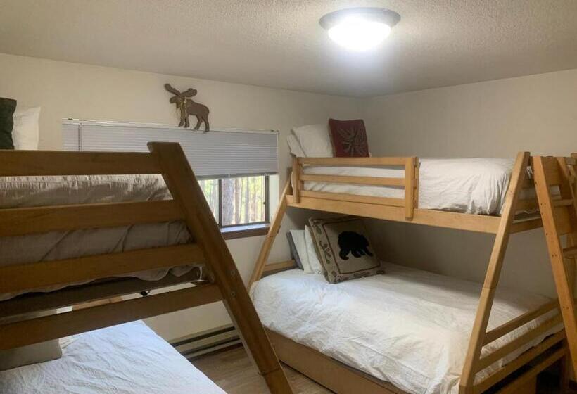 1베드룸 아파트 1층, Beaver Village Apartment