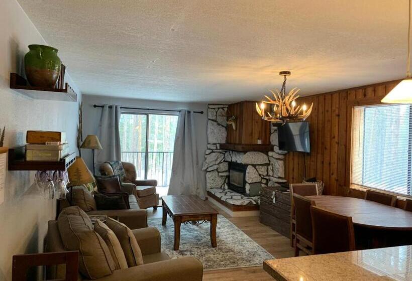 1베드룸 아파트 1층, Beaver Village Apartment