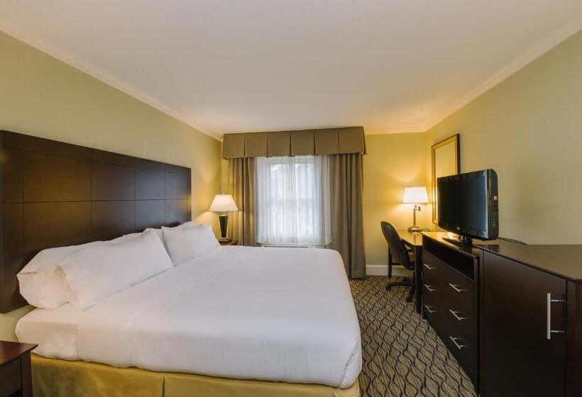 Номер Стандарт, Holiday Inn Express And Suites Merrimack, An Ihg