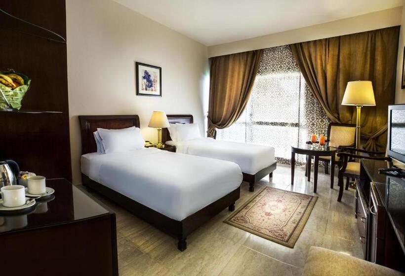 اتاق لوکس با چشم‌انداز, Pyramisa Hotel Luxor