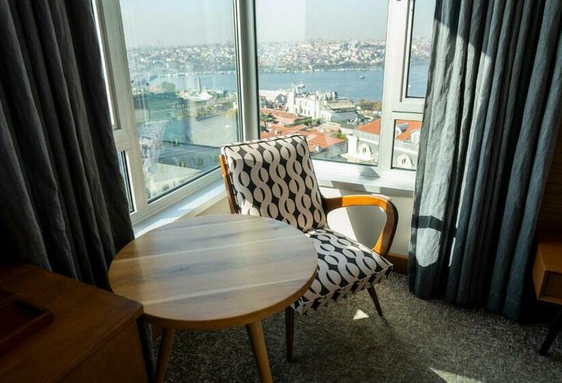 オーシャンビュースーペリアールーム, The Marmara Pera