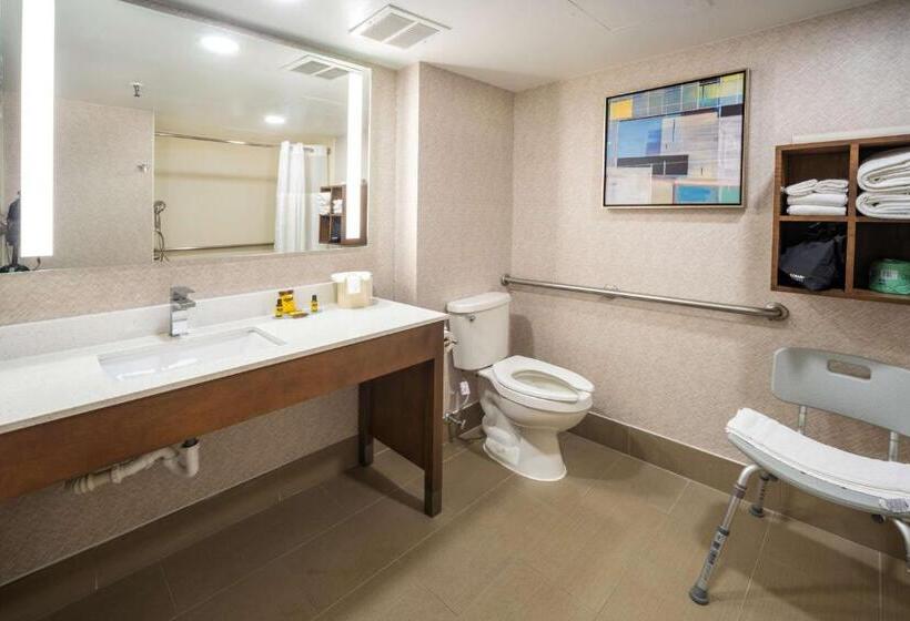 Номер Стандарт Кровать Кинг Адаптированный для Инвалидов, Best Western Plus Raleigh Crabtree Valley
