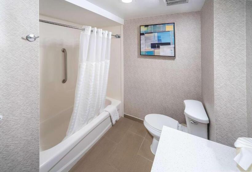 Стандартный Номер Кровать Кинг, Best Western Plus Raleigh Crabtree Valley