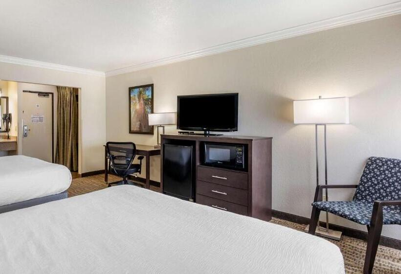 Номер Стандарт, Best Western Town & Country Lodge