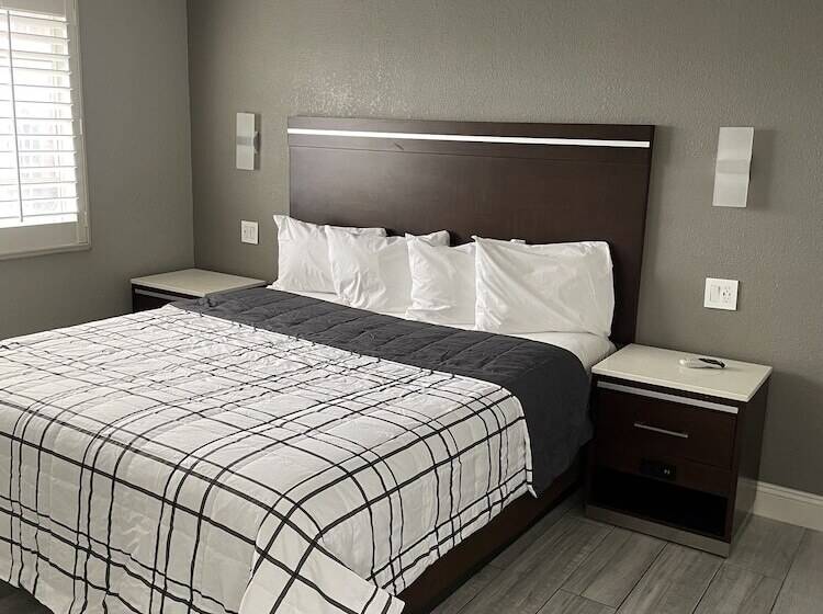 Студия Стандарт, Cabana Inn & Suites