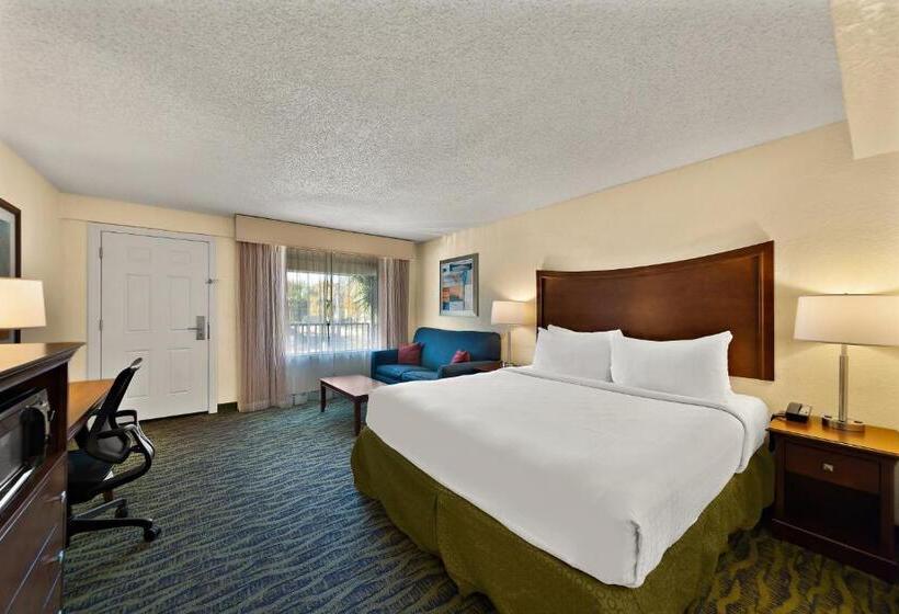 חדר סטנדרט עם מיטת קינג, Paddletail Waterfront Lodge, Trademark Collection By Wyndham