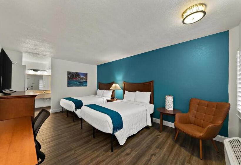 Номер Премиум, Paddletail Waterfront Lodge, Trademark Collection By Wyndham