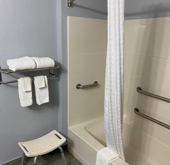 Номер Стандарт, American Inn Cedar Rapids South