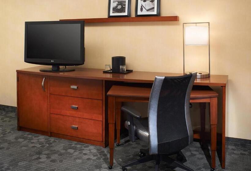 Стандартный Номер Кровать Кинг, Courtyard Chicago Deerfield