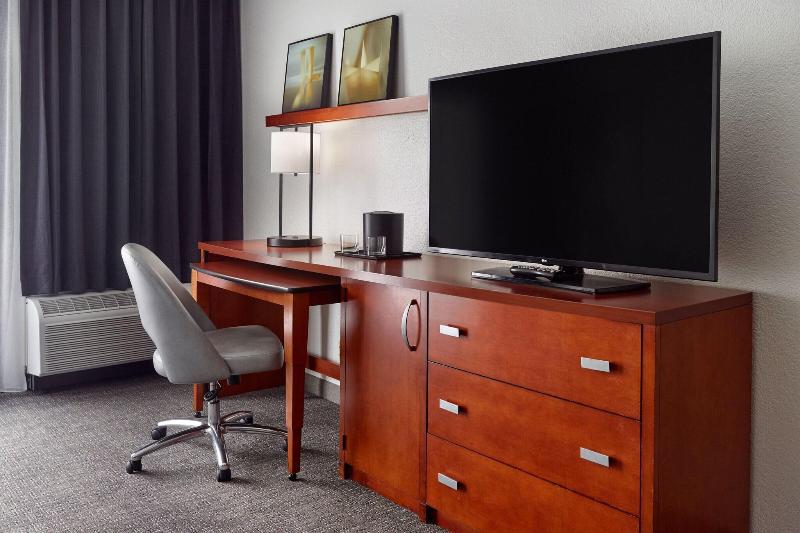 スイート, Courtyard By Marriott Tallahassee Downtown/capital