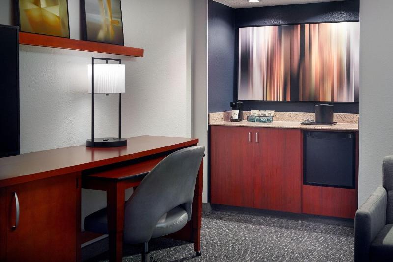 スイート, Courtyard By Marriott Tallahassee Downtown/capital