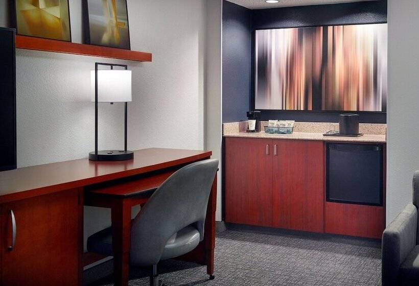 スイート, Courtyard By Marriott Tallahassee Downtown/capital