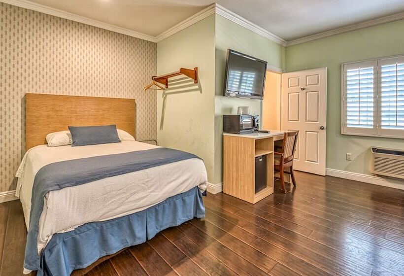 اتاق سوپریور, Hollywood City Inn