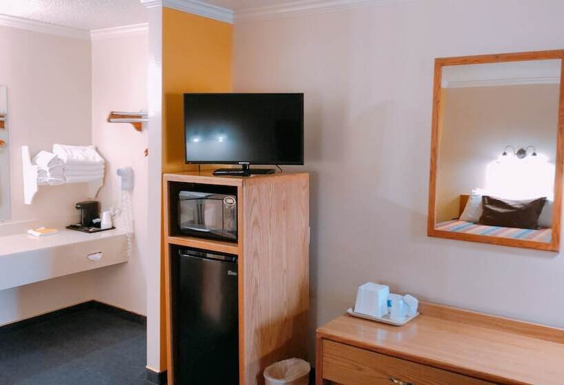 Номер Deluxe, Covered Wagon Motel