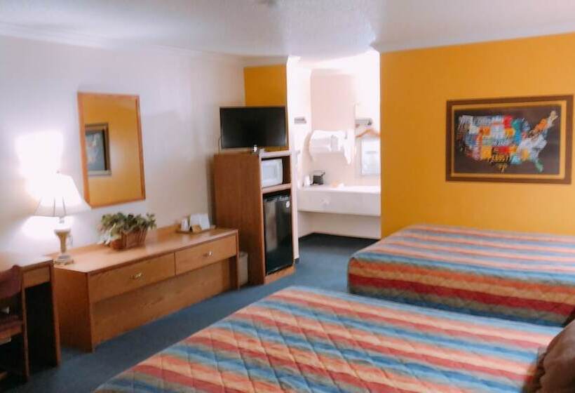 Номер Deluxe, Covered Wagon Motel