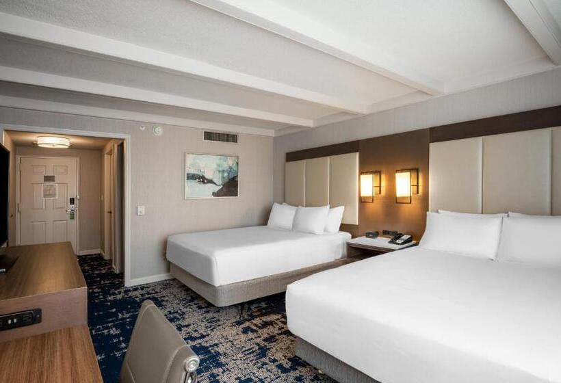 Номер Стандарт, Crowne Plaza Albany  The Desmond