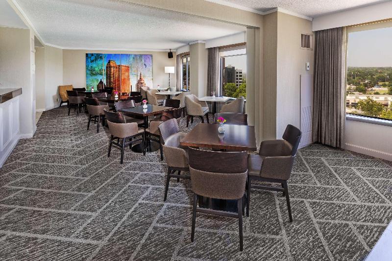 Люкс Кровать Кинг, Doubletree By Hilton Tulsa   Warren Place