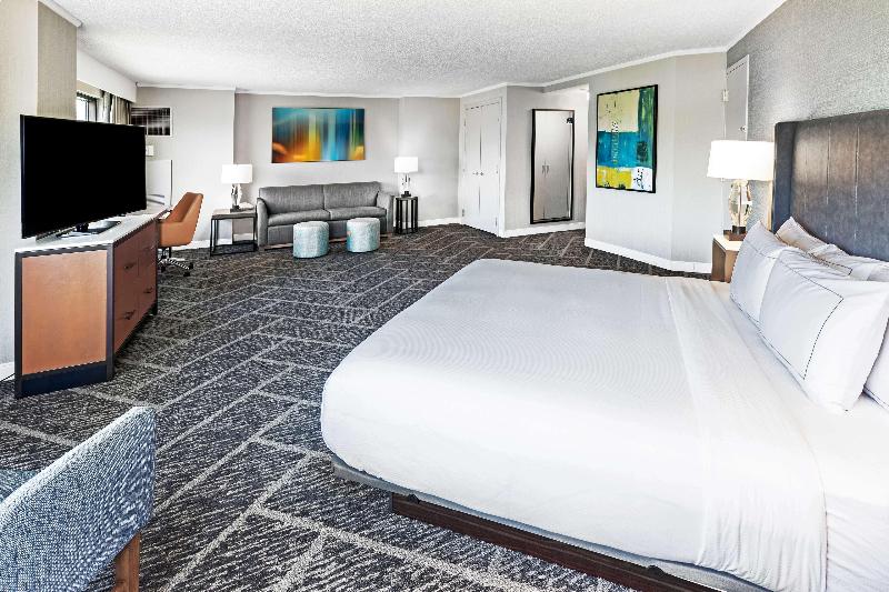 Полулюкс Кровать Кинг, Doubletree By Hilton Tulsa   Warren Place