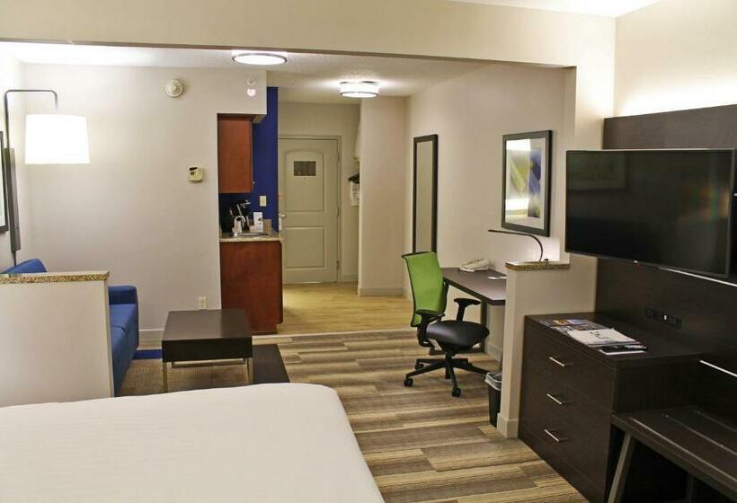 Люкс Кровать Кинг, Holiday Inn Express Hotel & Suites Cape Girardeau I 55, An Ihg