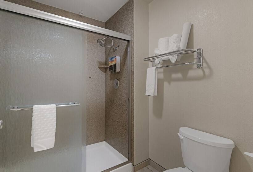 자쿠지 스위트, Best Western Plus Wine Country Inn & Suites