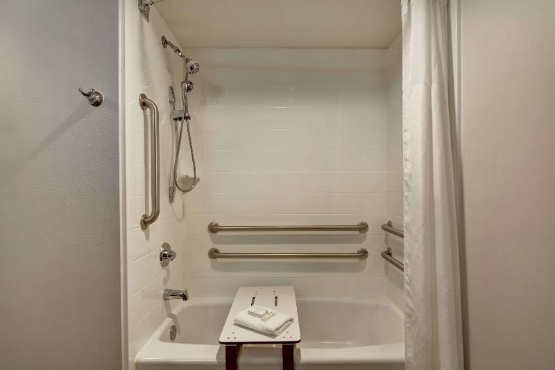 스탠다드 룸, Hampton Inn Cincinnati Airport South