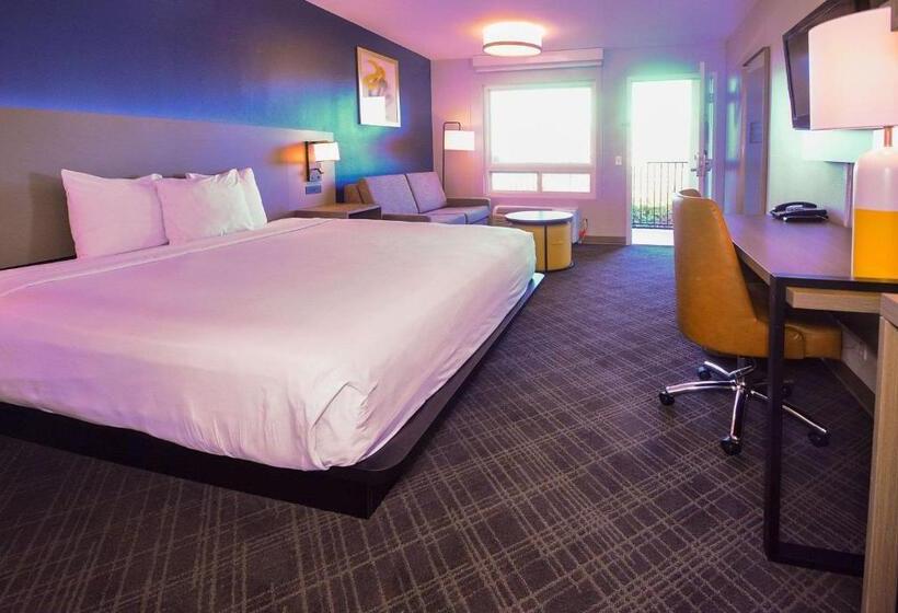 Стандартный Номер Кровать Кинг, Comfort Inn Encinitas Near Legoland