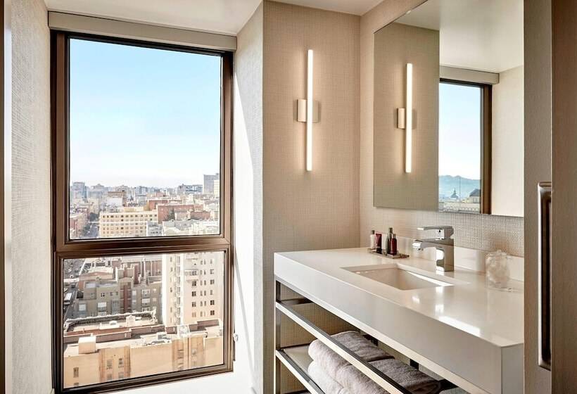 Club Kamer, San Francisco Marriott Union Square