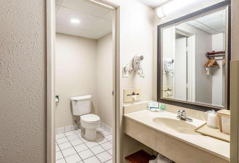 Business odası, Quality Inn Bradley Bourbonnais