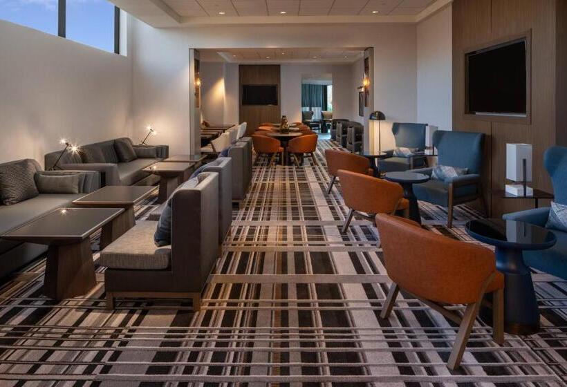 Номер Клуб Кровать Кинг, Tysons Corner Marriott