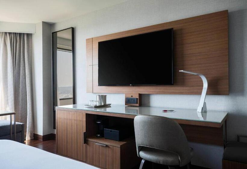 Номер Клуб Кровать Кинг, Tysons Corner Marriott