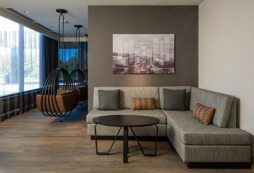 Номер Executive, Tysons Corner Marriott