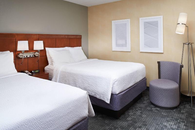 Suite, Courtyard By Marriott Rockford