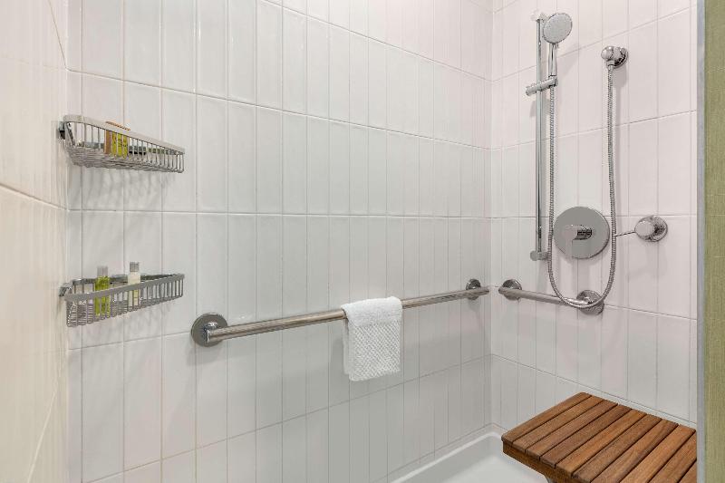 Стандартный Номер Кровать Кинг, Doubletree By Hilton Campbell  Pruneyard Plaza