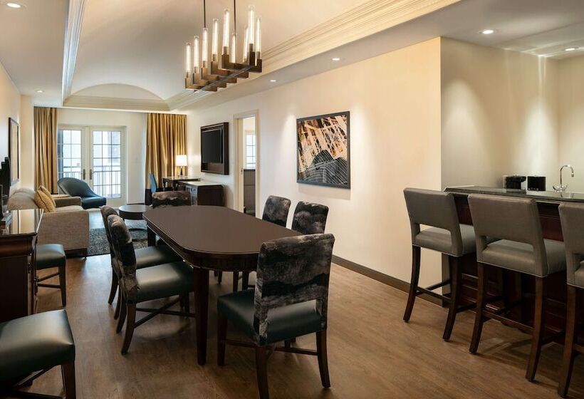 سوئیت پرزیدنت, Embassy Suites By Hilton New Orleans